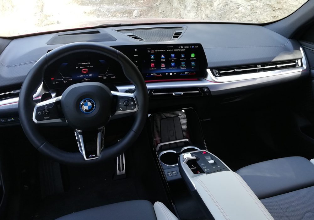 BMW iX2 xDrive30