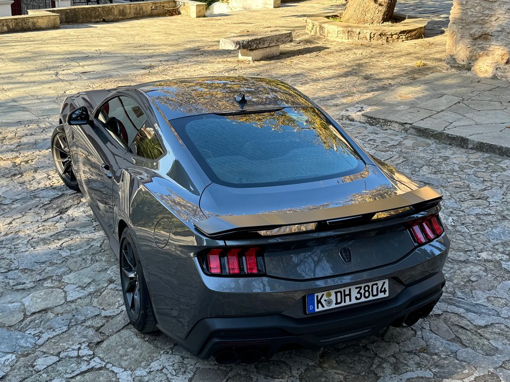 Ford Mustang Dark Horse